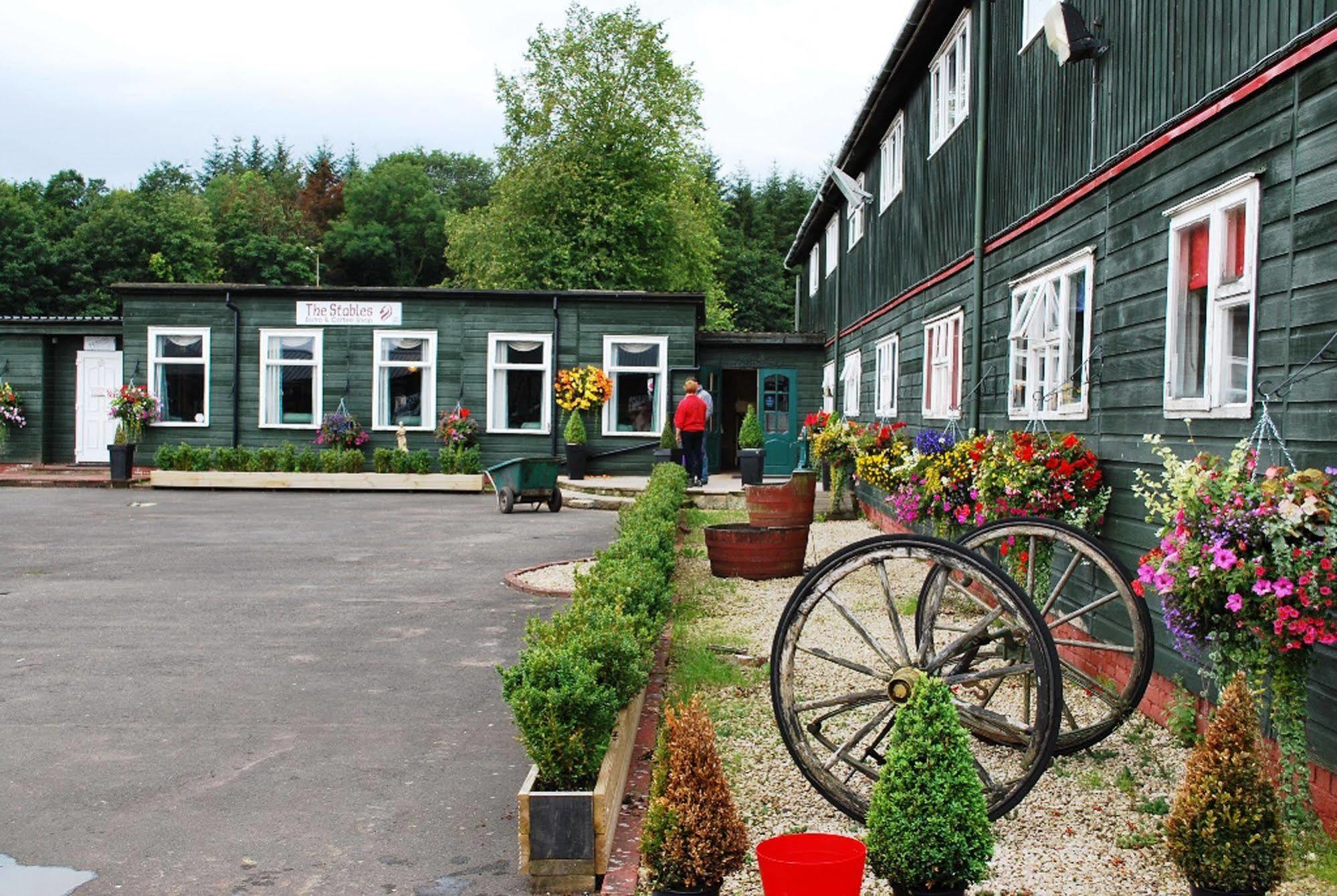 Scottish Equi B&B Lanark Exterior foto